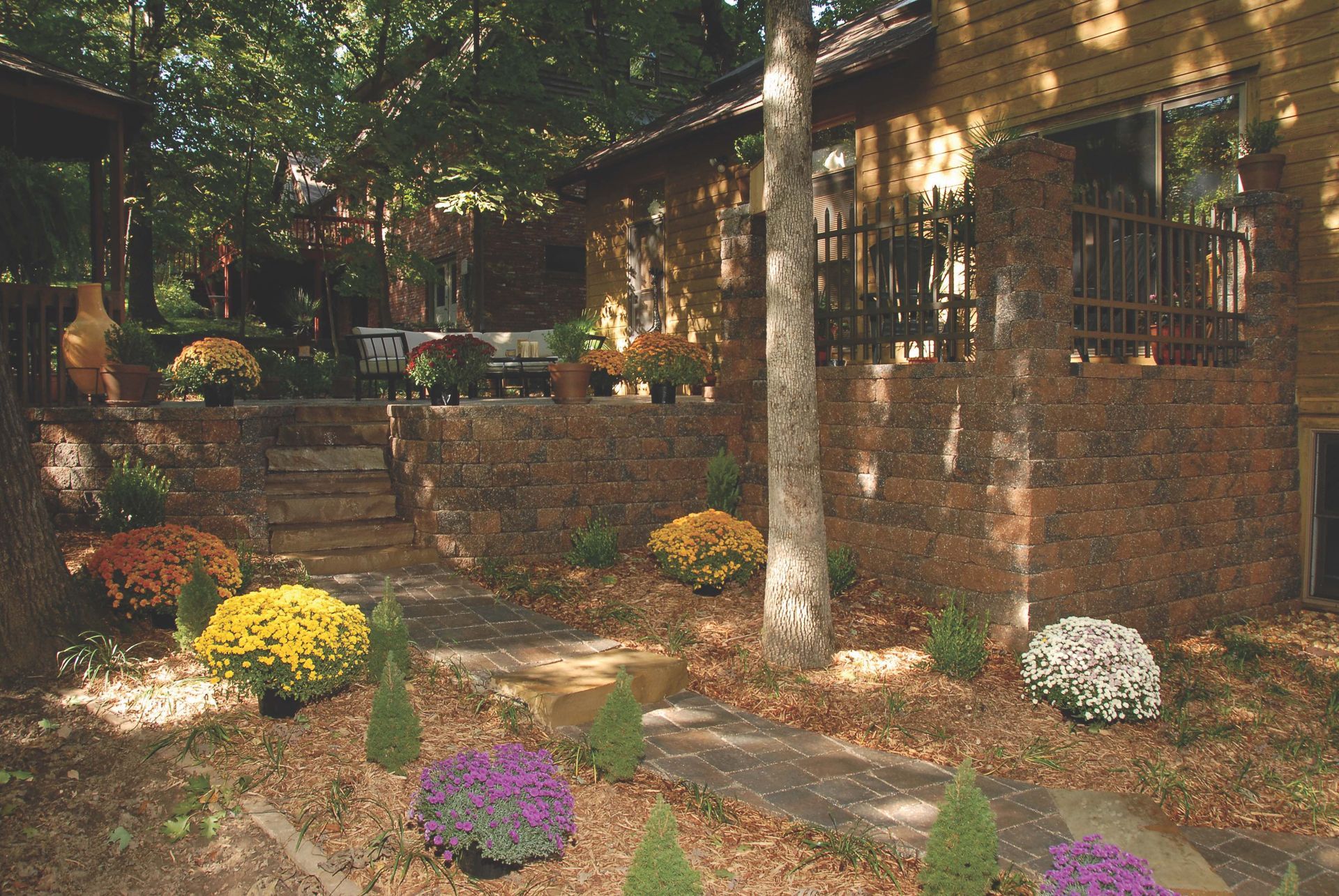 Explore Stockman Stoneworks Beautiful Landscaping and Paving Work in Central Missouri & Beyond.