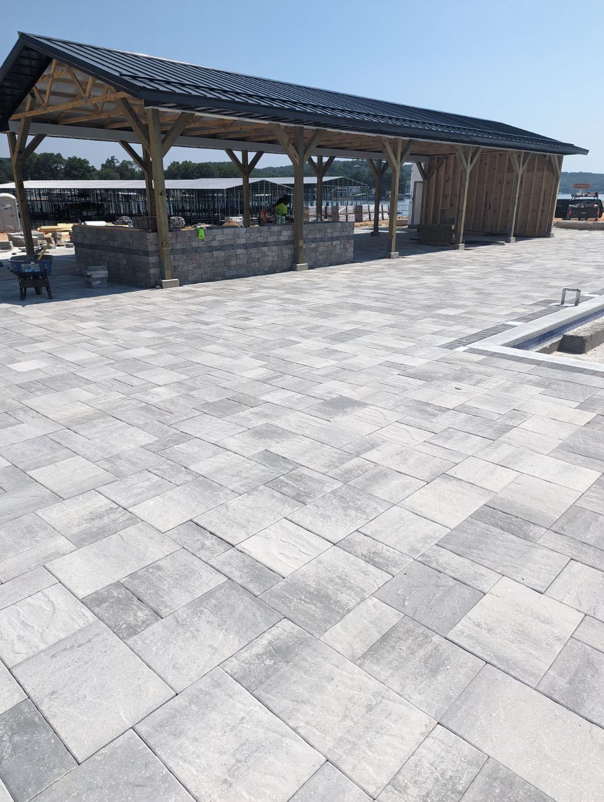 Choose the Best Pavers for Your Patio or Walkway Build With Stockman Stoneworks Valencia Valley.