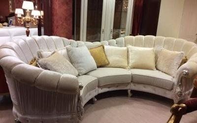 divano bianco stile classico