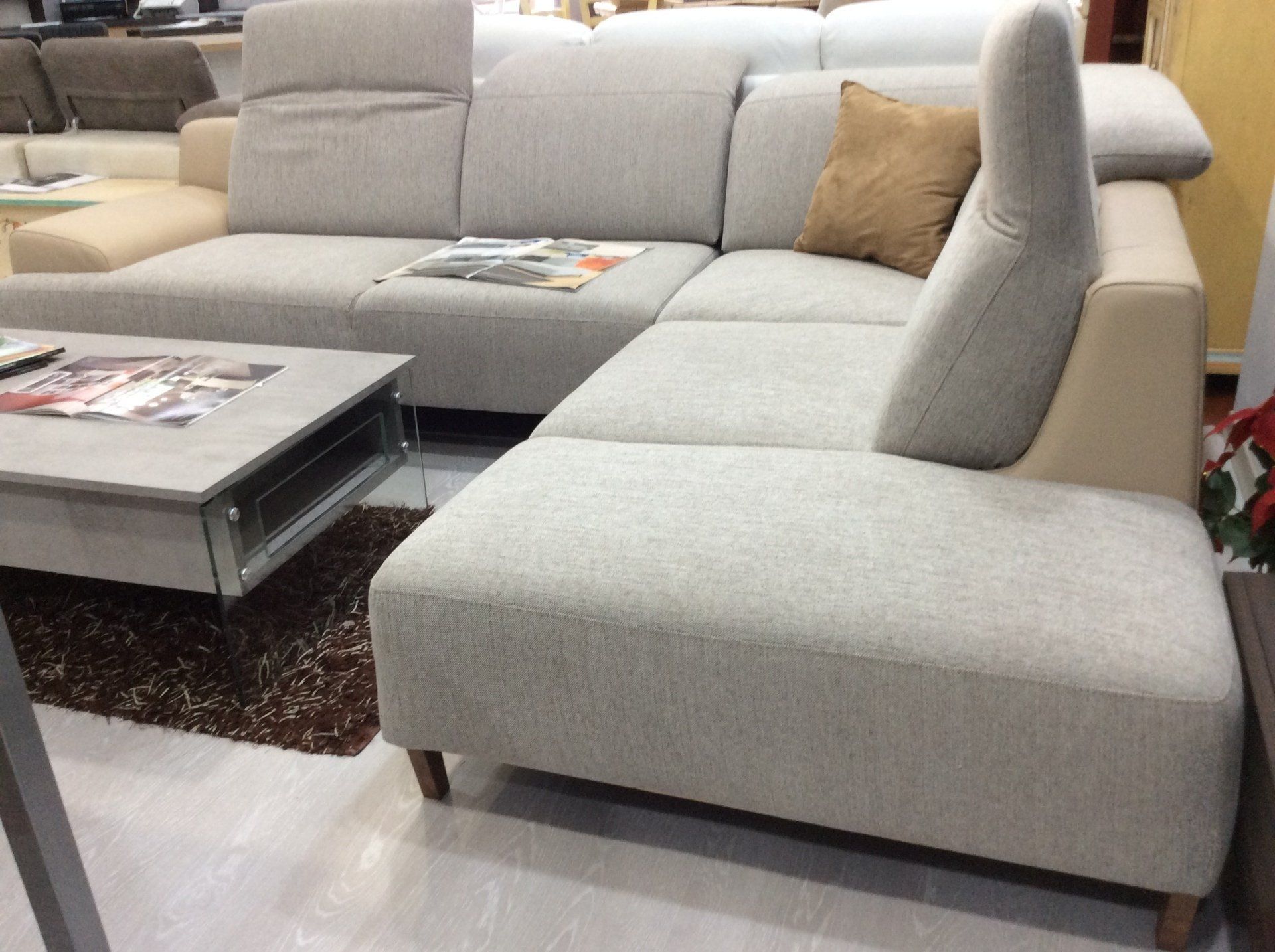 divano bianco per soggiorno