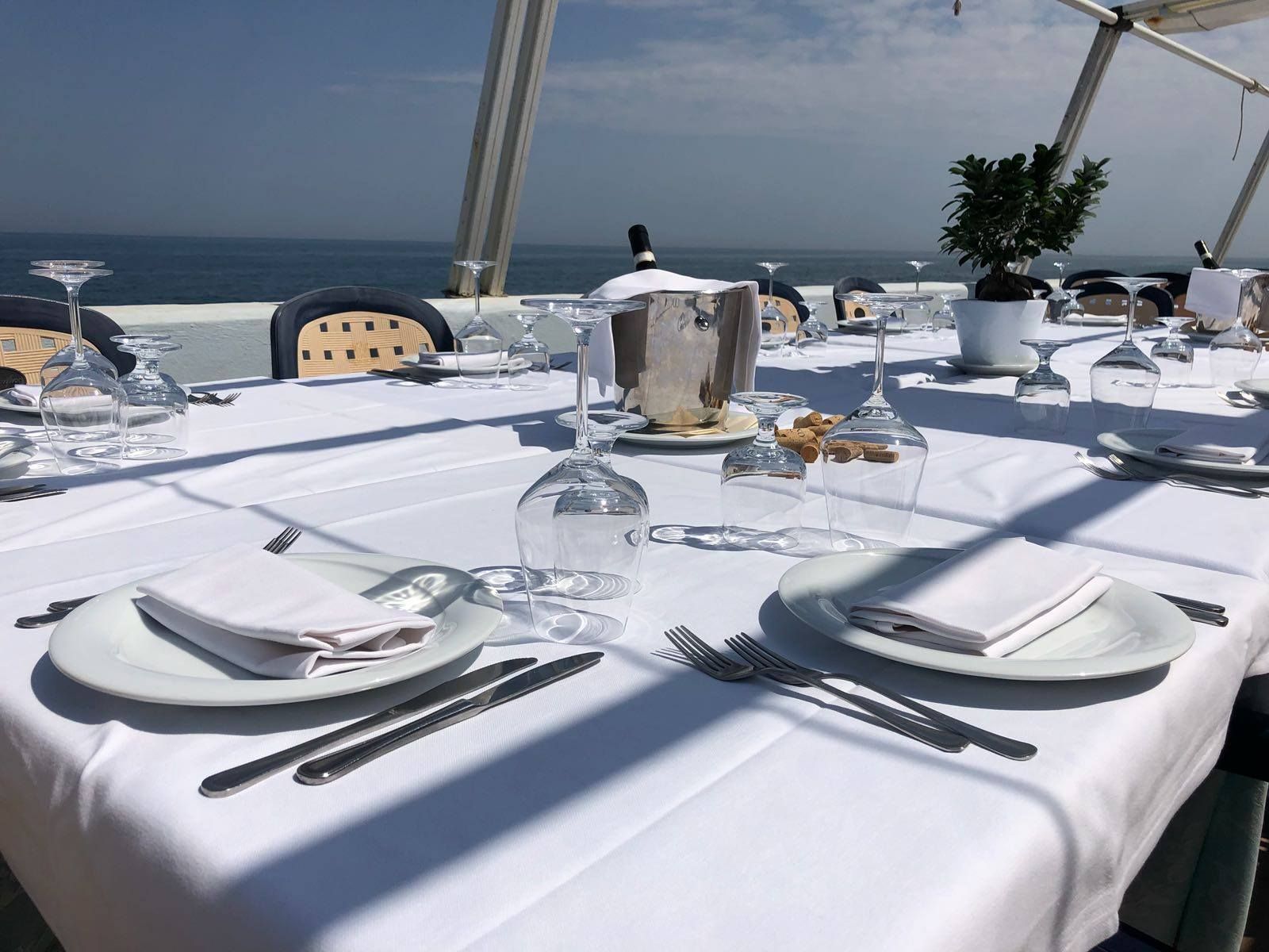 vista sul mare al tramonto