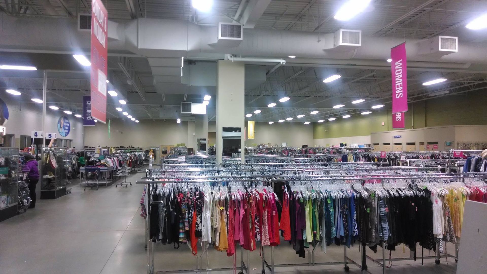 Interior of a Clothing Store - Chicago, IL - McMaster Painting