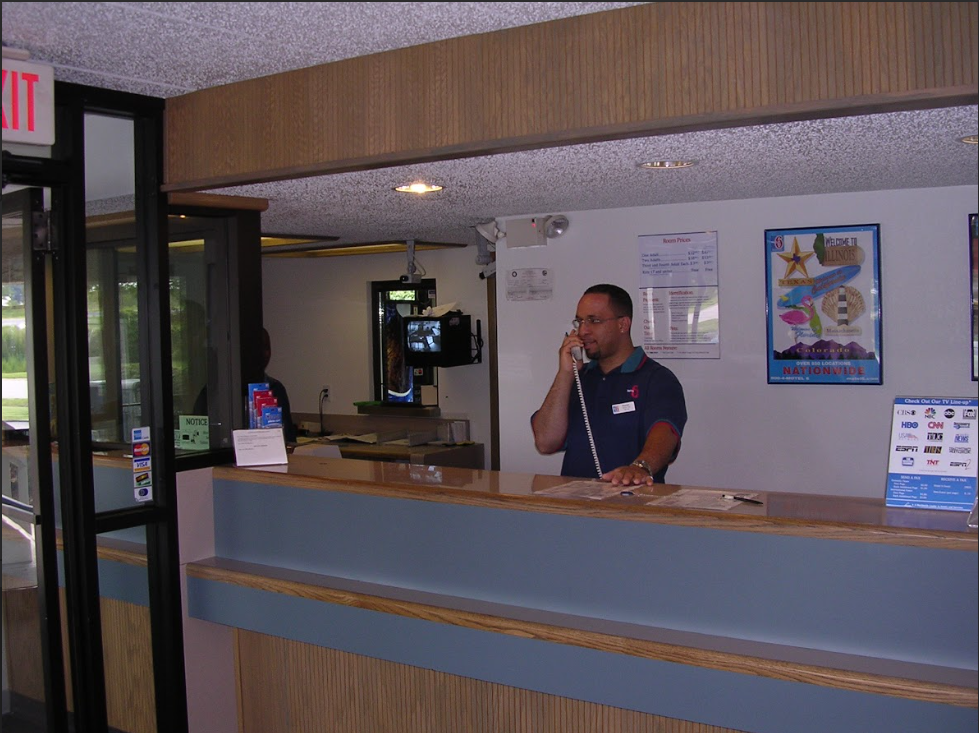 Desk Counter with Staff - Chicago, IL - McMaster Painting