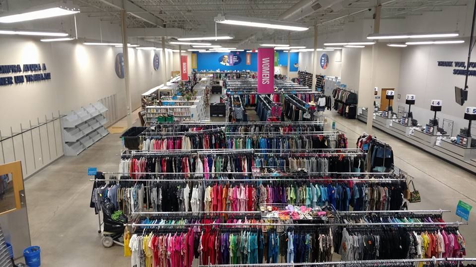 Finished Painting and Decoration for Clothing Store - Chicago, IL - McMaster Painting