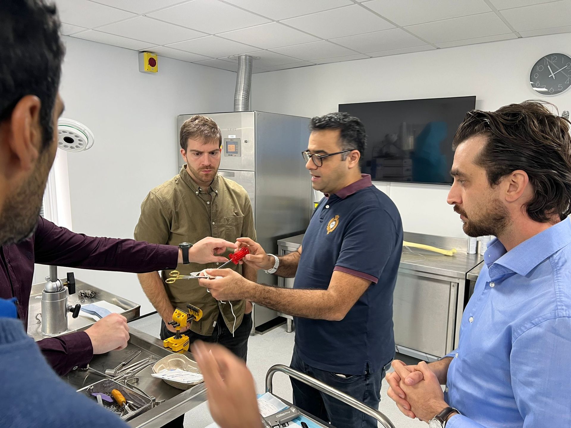 Physeal-sparing MPFL reconstruction – graft tensioning at controlled knee flexion