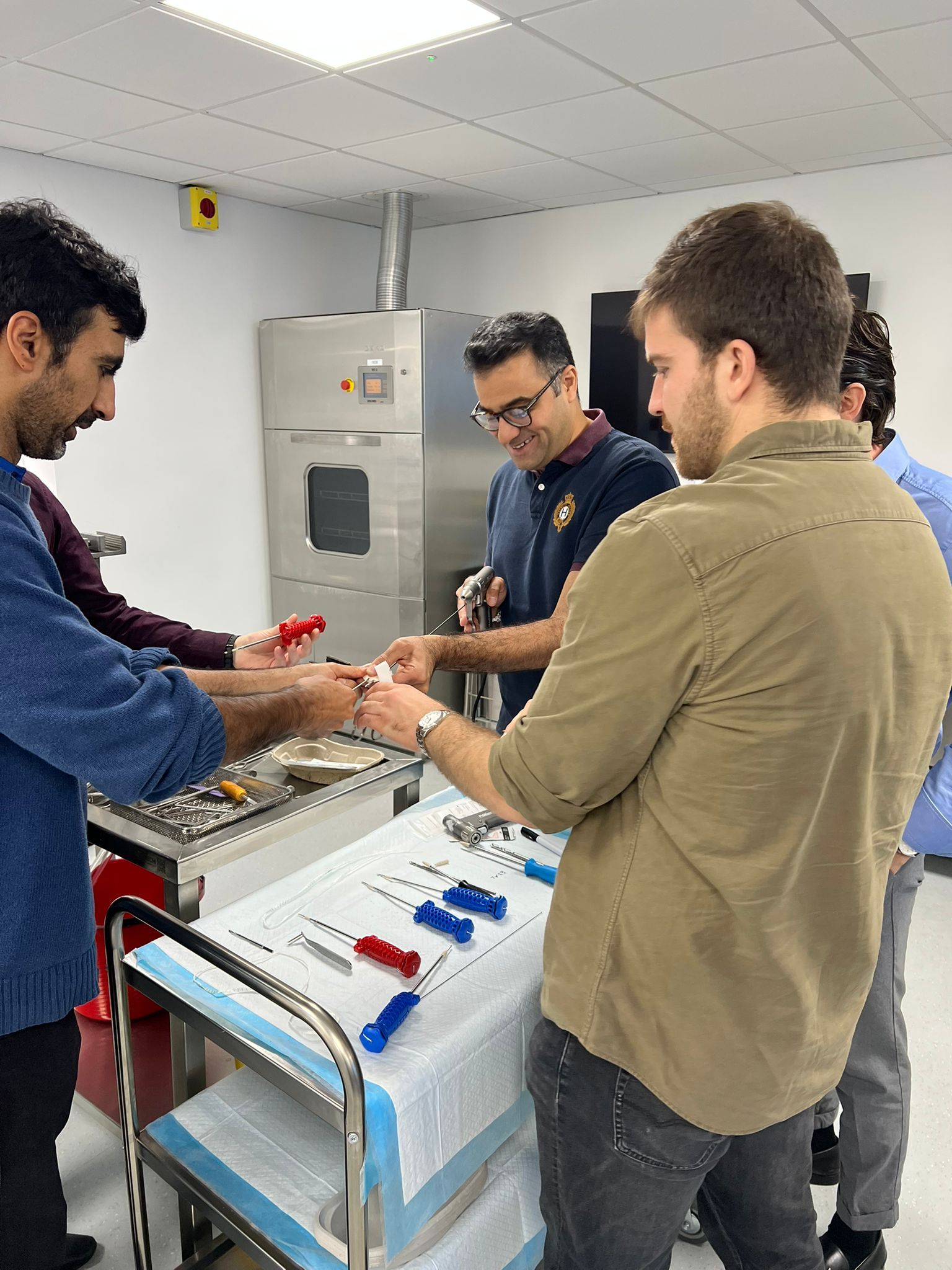 Physeal-sparing MPFL reconstruction using synthetic ligament in adolescent patients