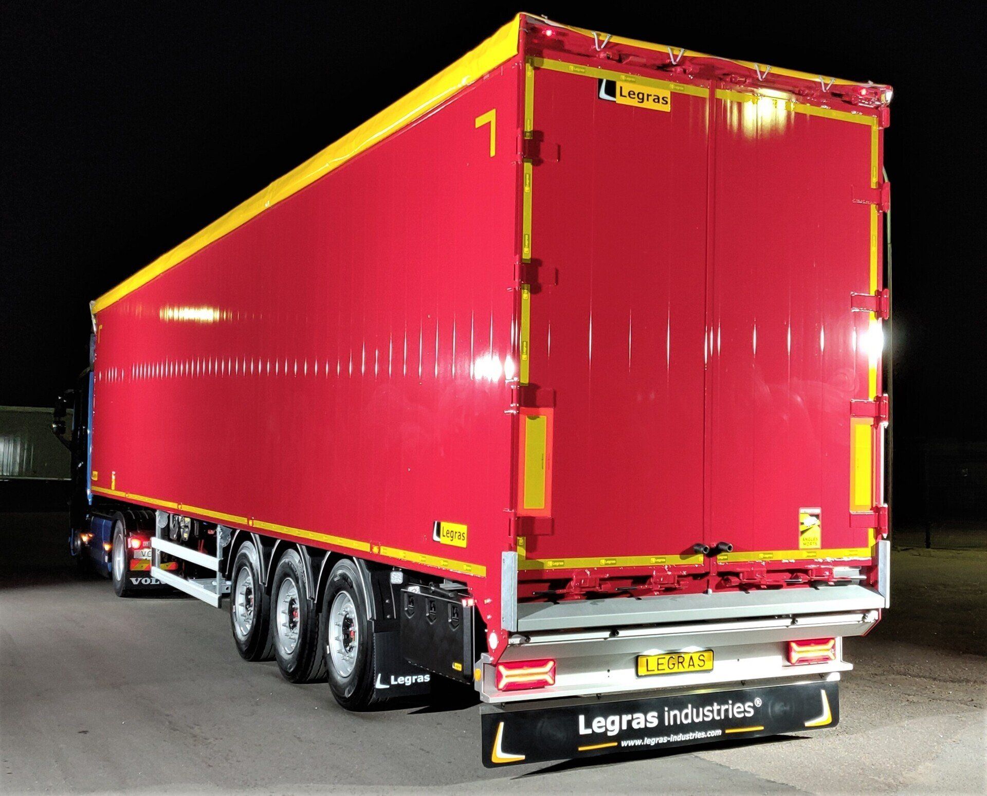 LEGRAS щеповоз Т10, щеповозы, полуприцеп щеповоз, подвижной пол, шагающий пол, cargofloor