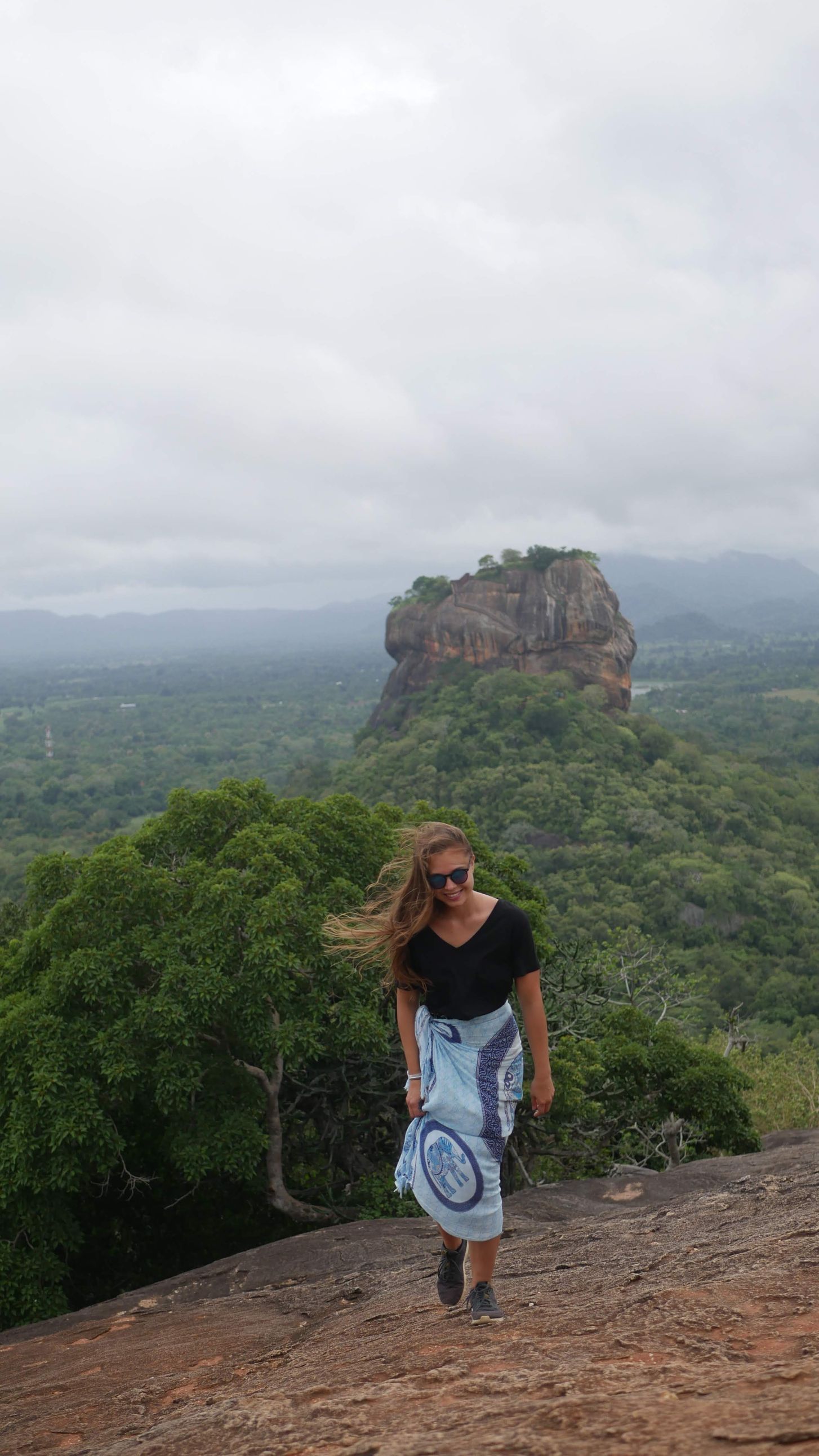Belinda Simon in Sri Lanka,  Rucksack, Cocktails und Selbstmitleid, Erlebnisbericht
