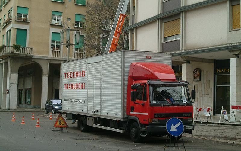 camion per traslochi Tecchio