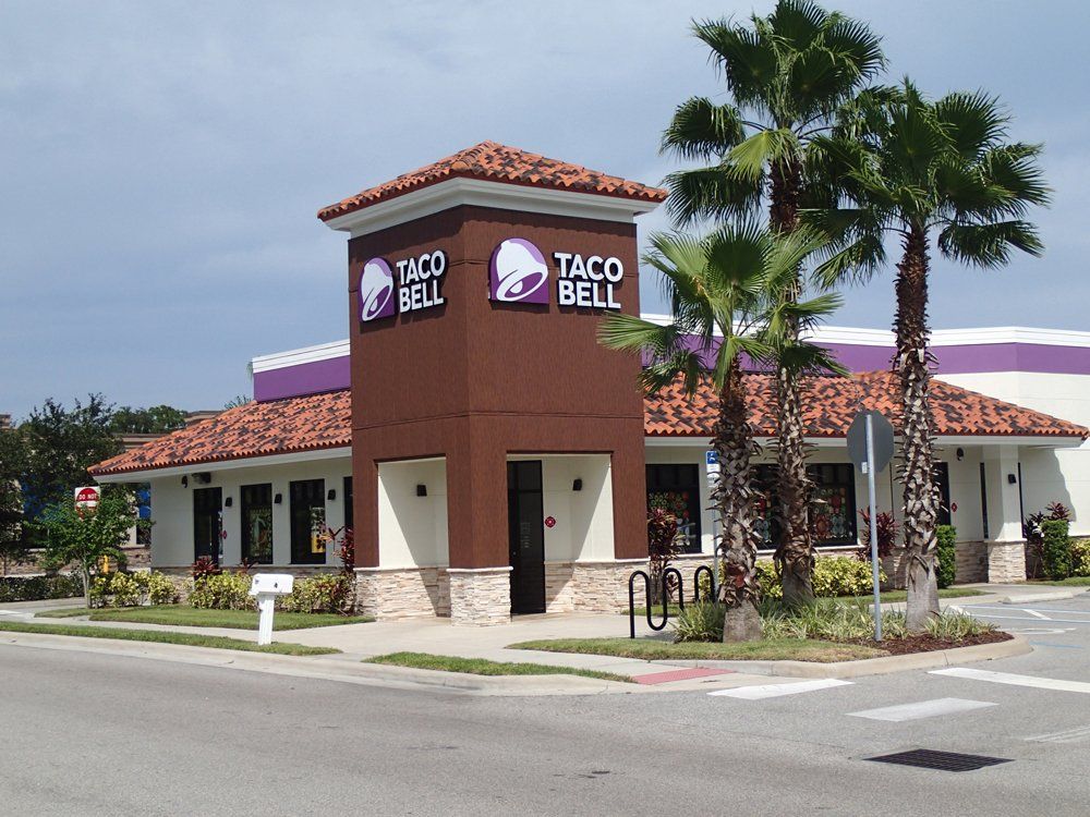Front of Taco Bell Restaurant — South Daytona Beach, FL — Dal Mar Roofing Industries Inc