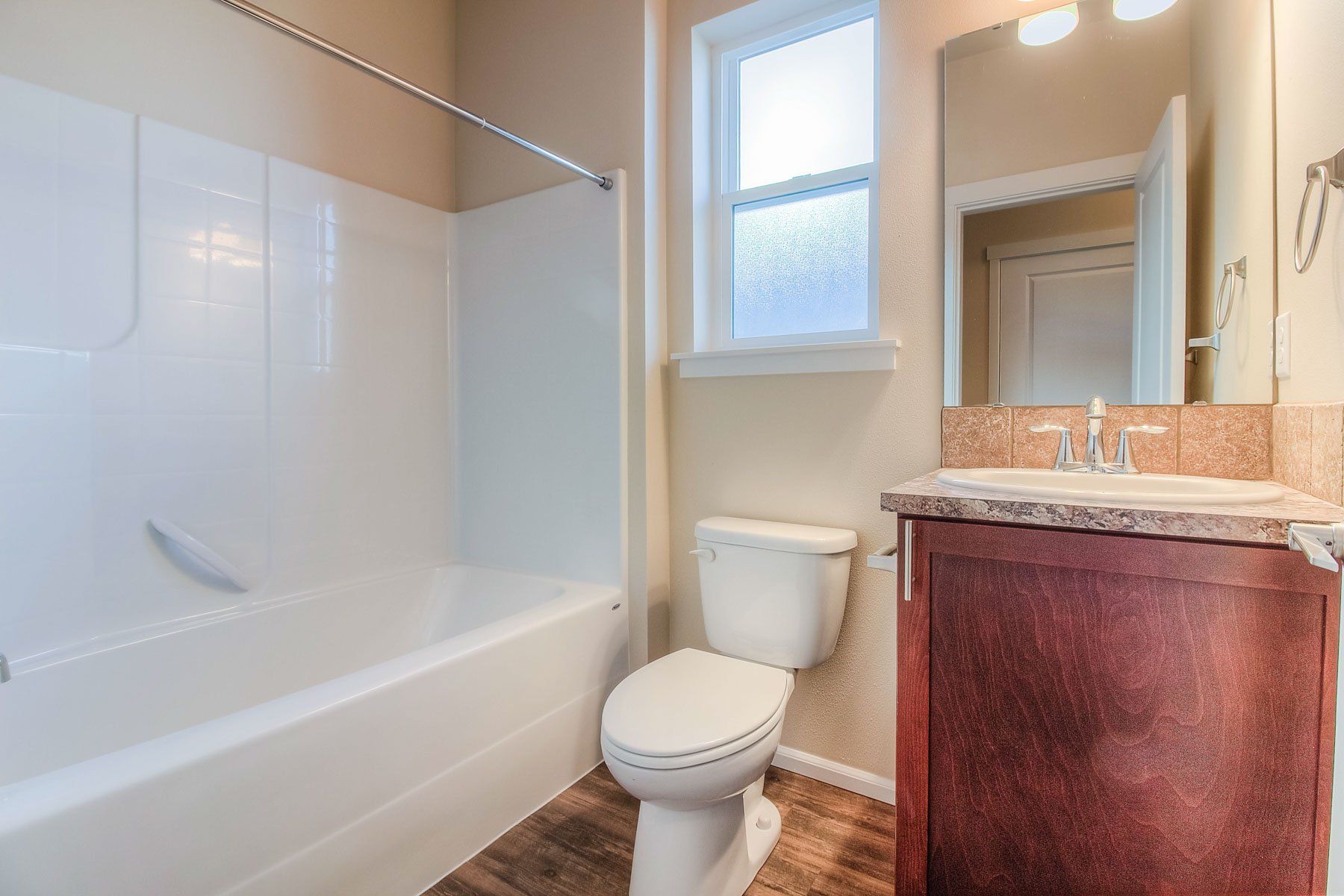 Bathroom | Ahtanum Crossing