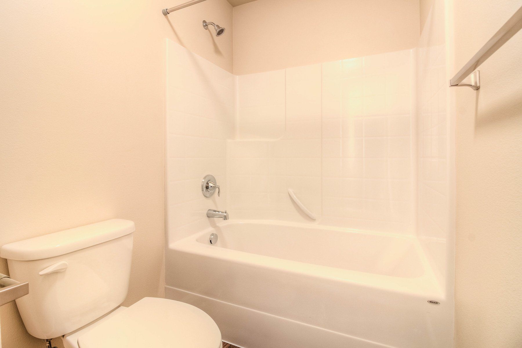 Bathroom | The 1700 Ahtanum Crossing