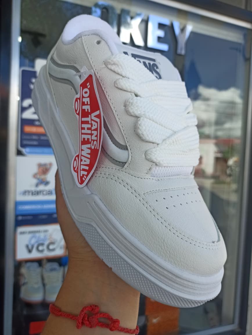 ZAPATILLAS  VANS HYLANE (Z012).BLANCAS