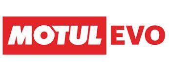 Logo MOTUL EVO: testo bianco su sfondo rettangolare rosso e testo rosso a destra.