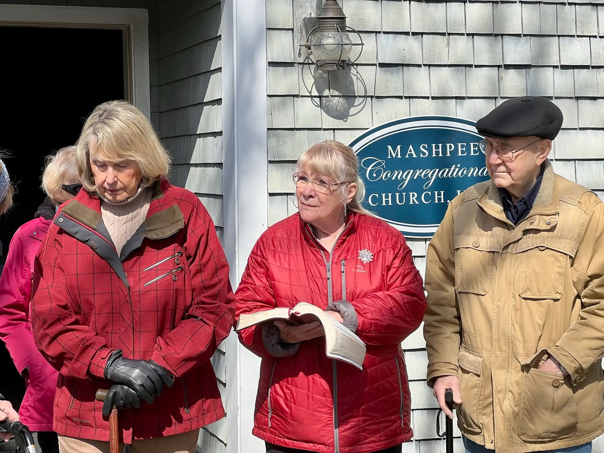 Ringing the church bell in support of Ukraine