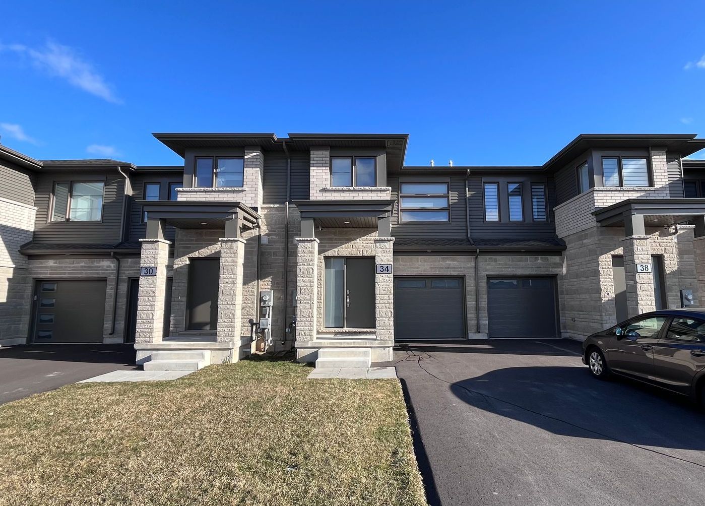 A 3-bedroom 2-storey townhouse in Welland, Ontario.