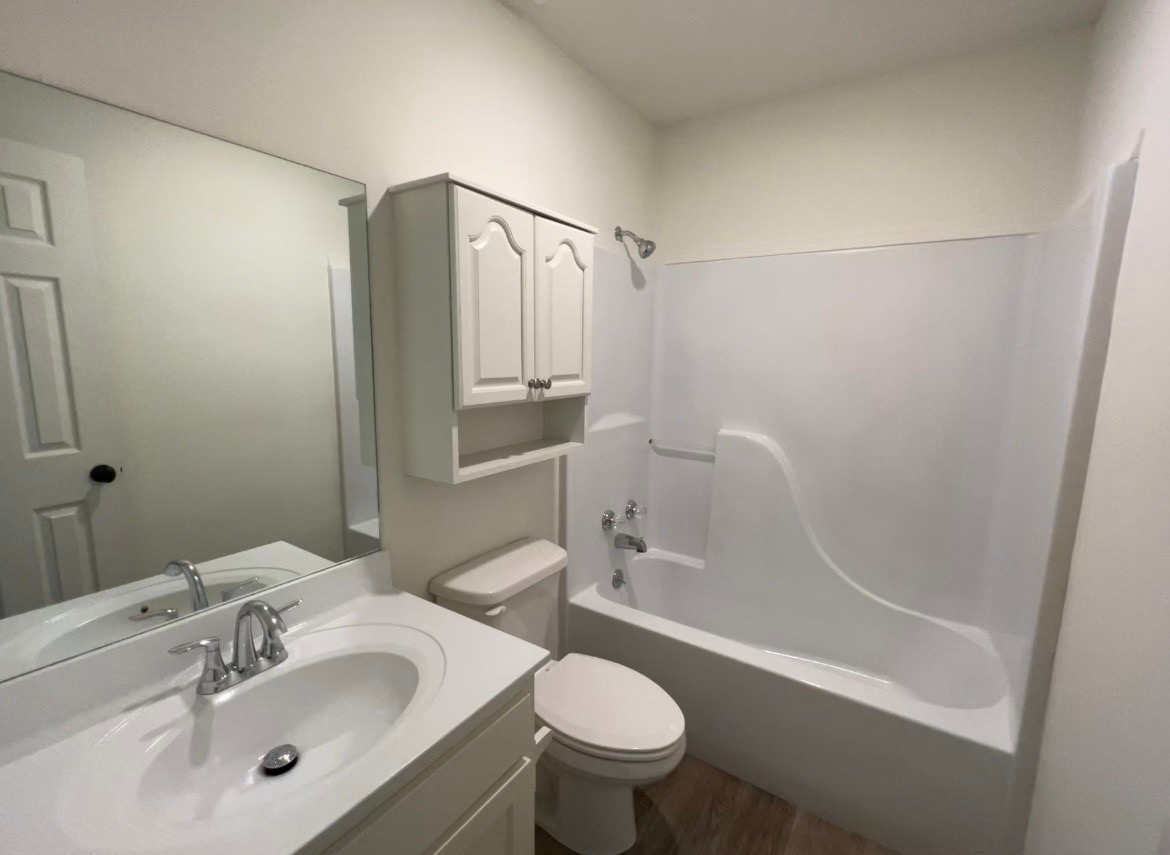 11 Laurelwood  - Image 9