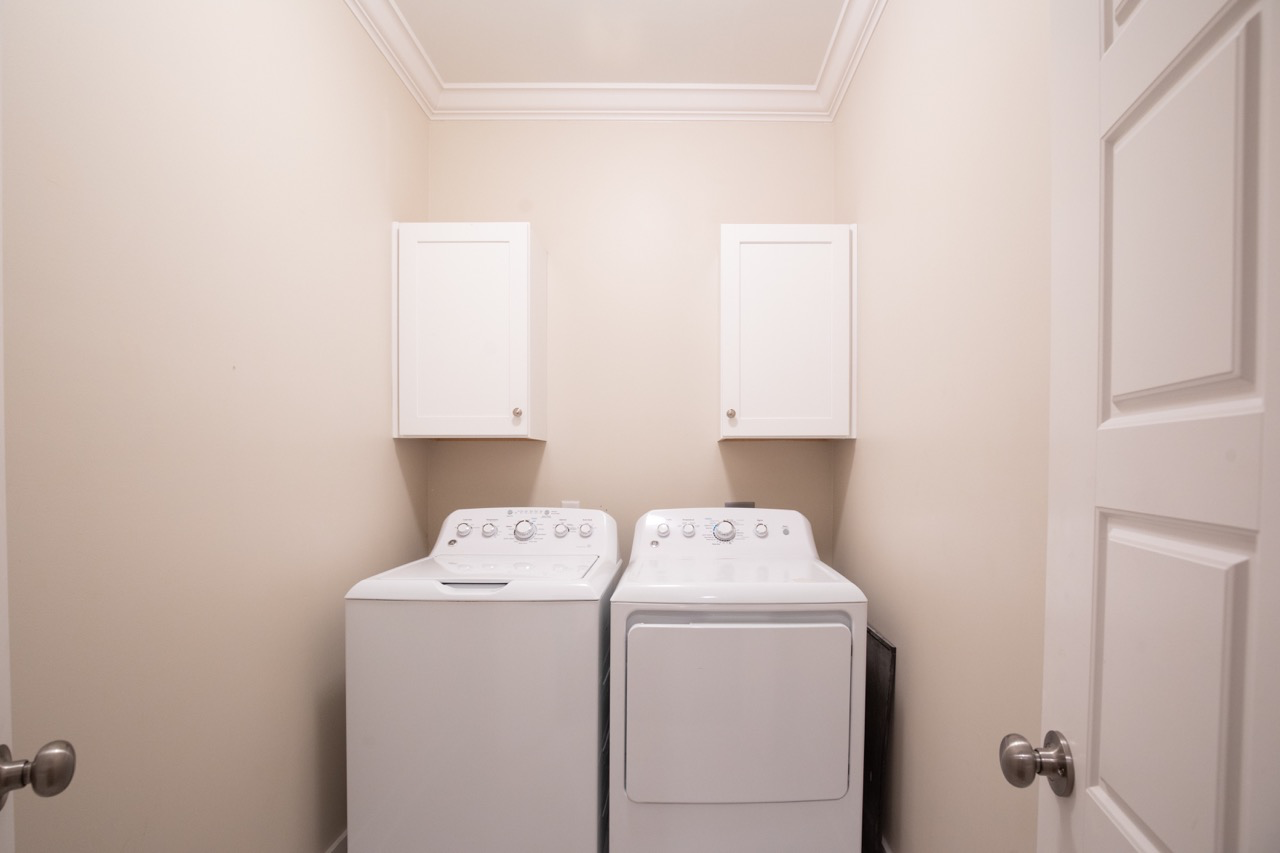 330 Hamlet - Image 4