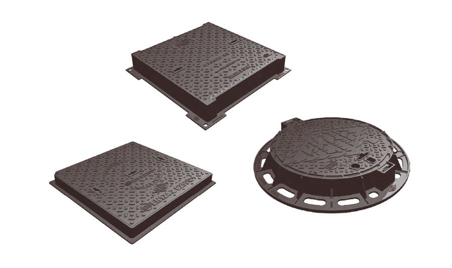 Sono mostrati tre diversi tipi di tombini su uno sfondo bianco.