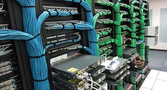 Checking The Server — Tyler, TX — Advanced Communications Services