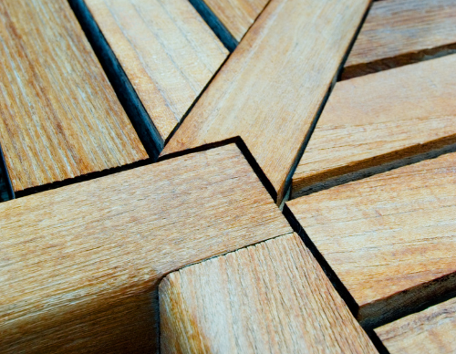 A close-up photo of the meticulous detail South Bay Deck Pros uses when building decks. You can see sharp corners that fit perfectly into the deck's design.