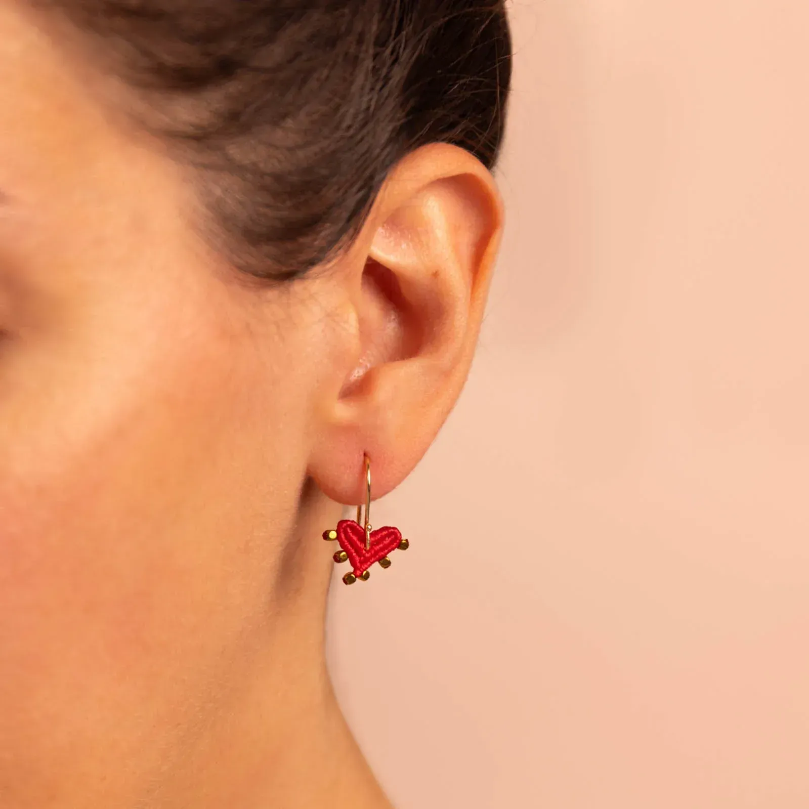 LOVE & HEMATIETEN OORBELLEN ZILVER