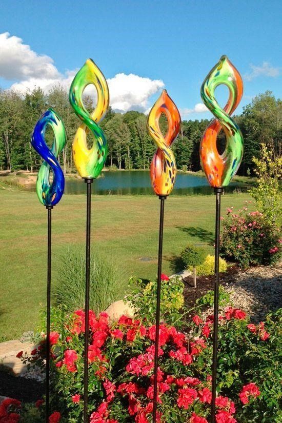 Garden Stakes 25