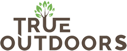 A logo for true outdoors with a tree in the middle.