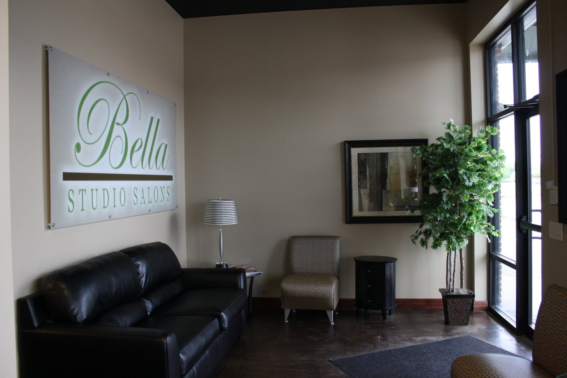 bella studio salons hutchinson ks