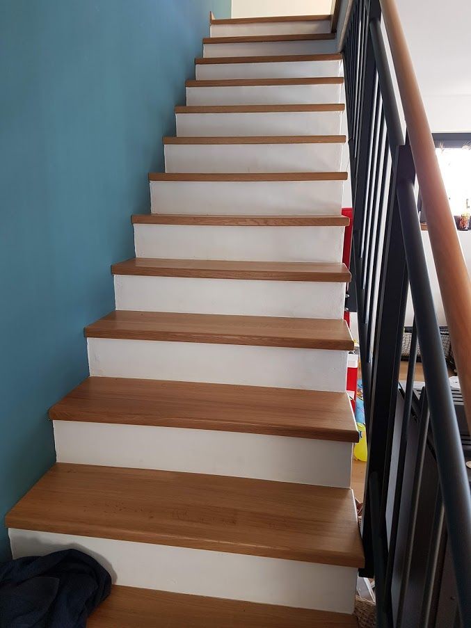 Escalier en bois massif