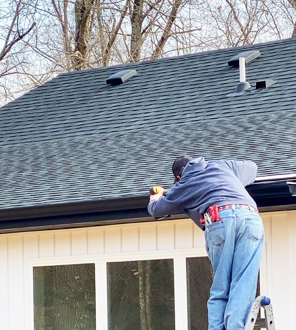 Hog Trough employee hard at work
