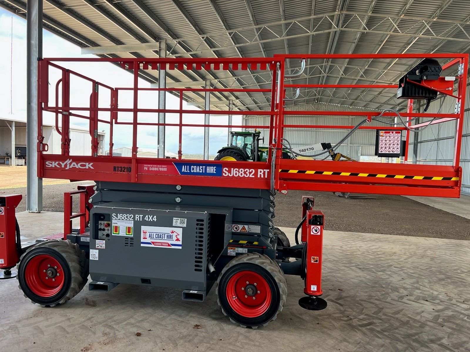 scissor lift hire gold coast