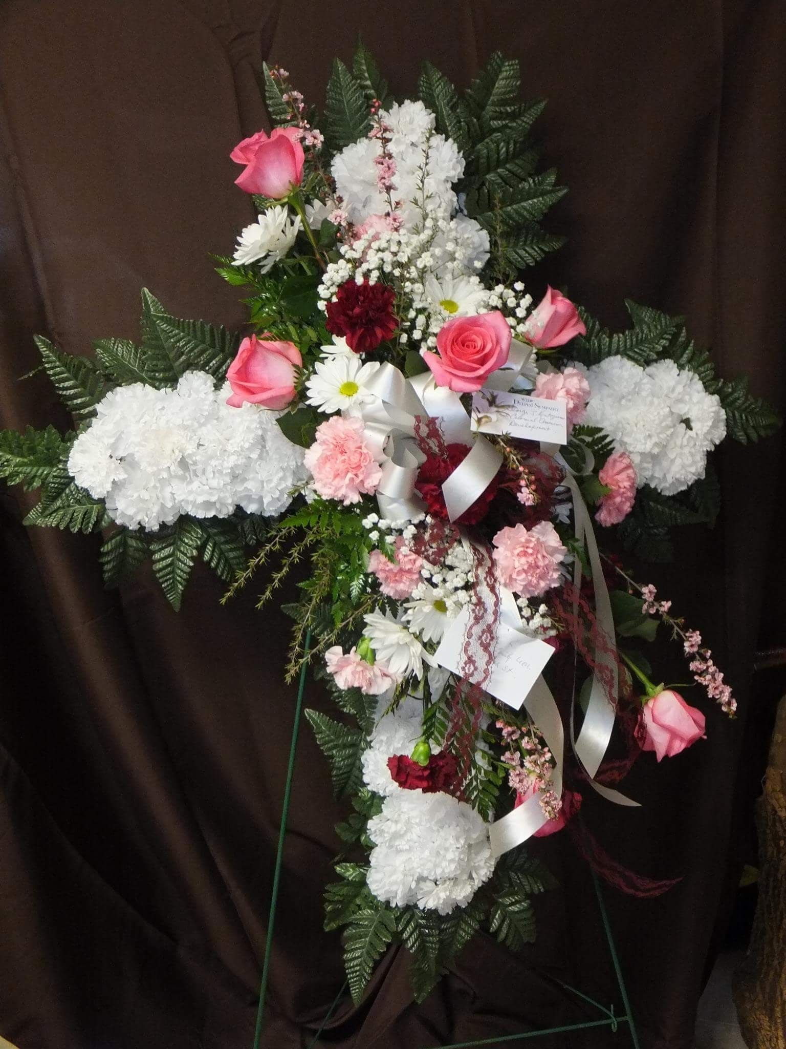 Funerals Zanesville, OH Elegant Décor N Floral Design