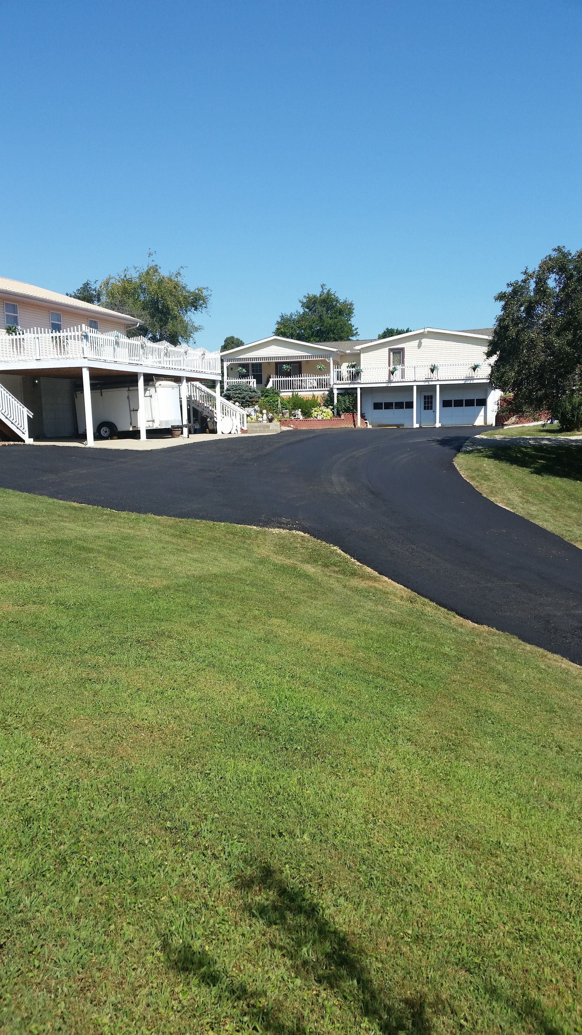 Dial Us Zanesville, OH Elegant Décor N Floral Design