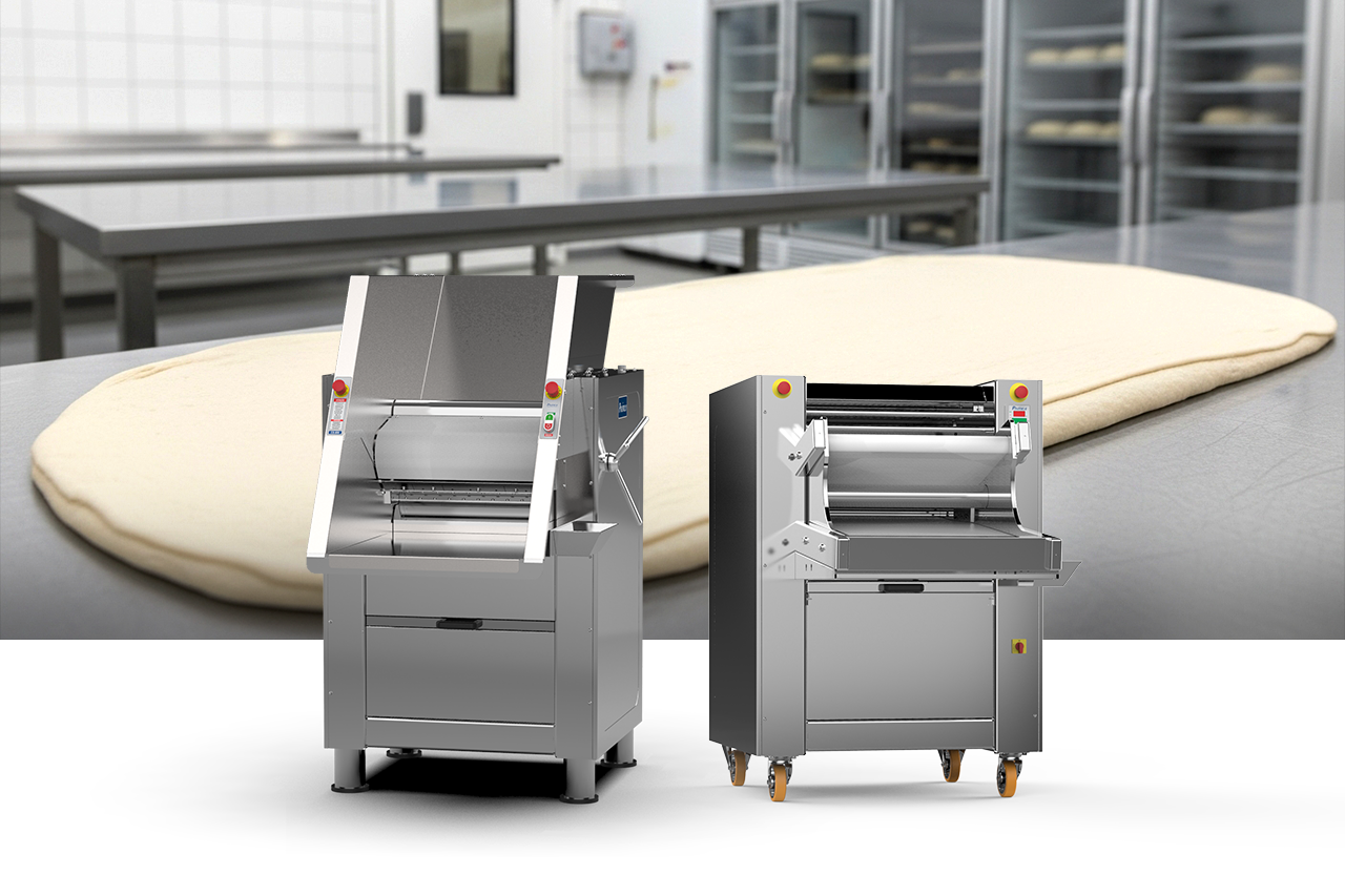 Cilindros de pão CS600 e CSA600 Prática com massa cilindrada e ambiente de padaria ao fundo.