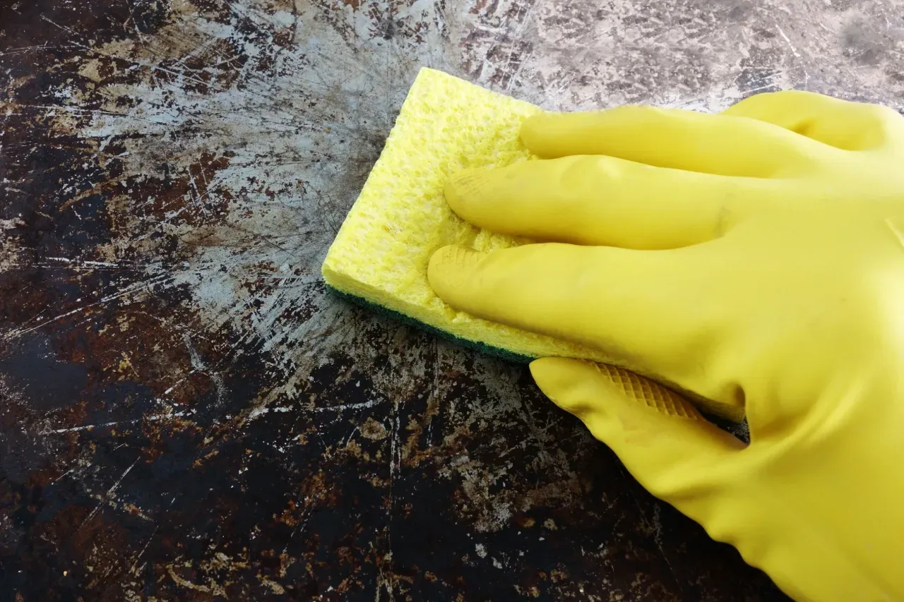 Limpeza de superfície com gordura acumulada