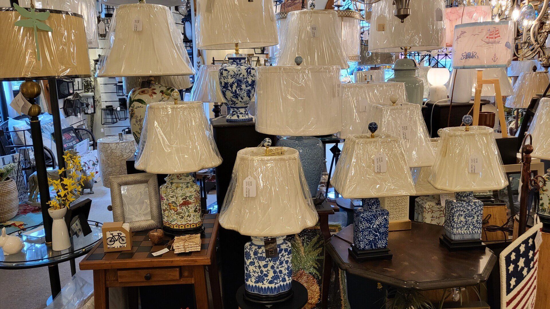 blue and white lamps are on display in a store #local #ct #avon #tablelamps #tablelamp #nearme #near #wheretobuy #x