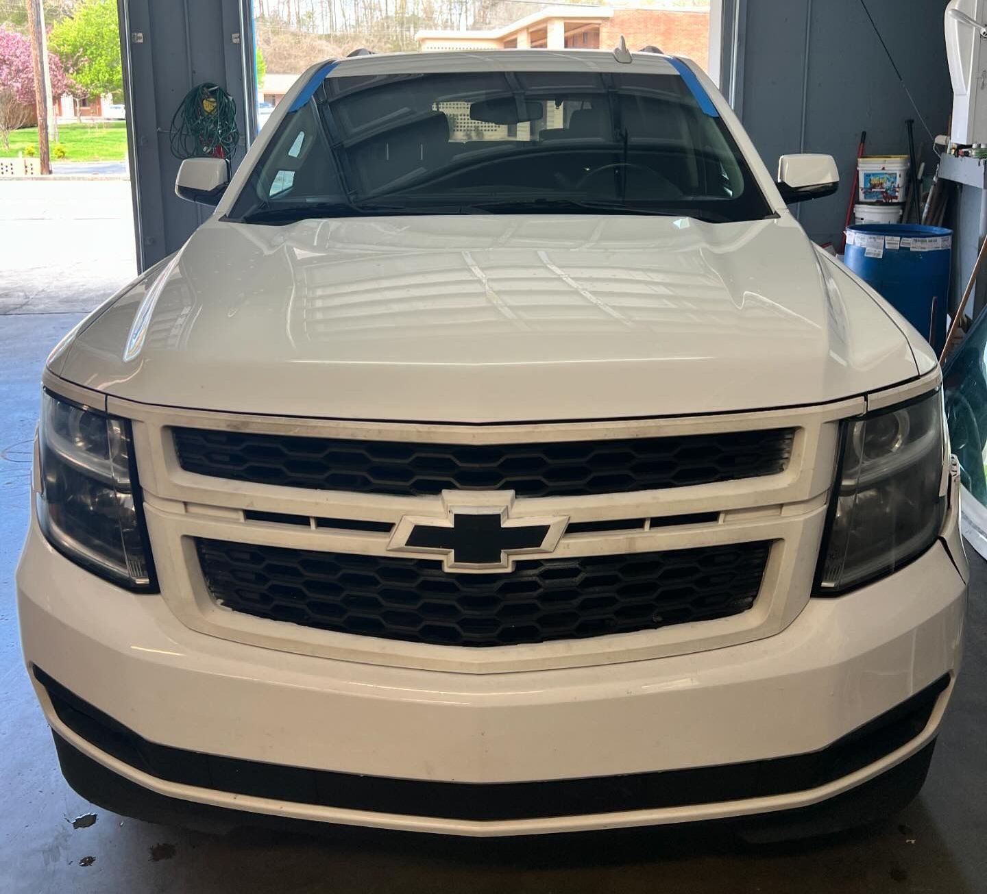 Chevy Tahoe windshield replacement in Gainesville, GA