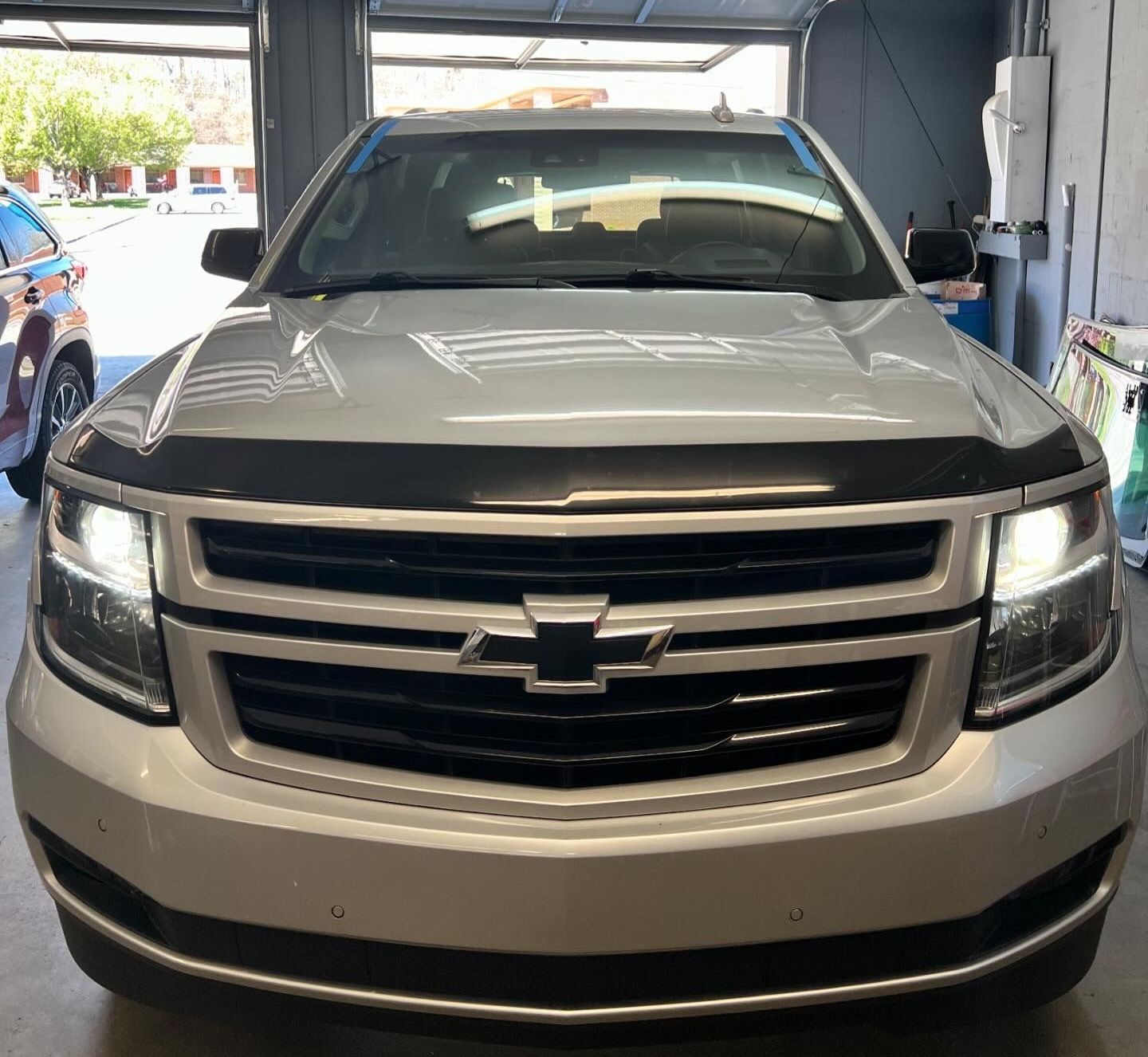 Chevy Tahoe windshield replacement service near Gainesville, GA