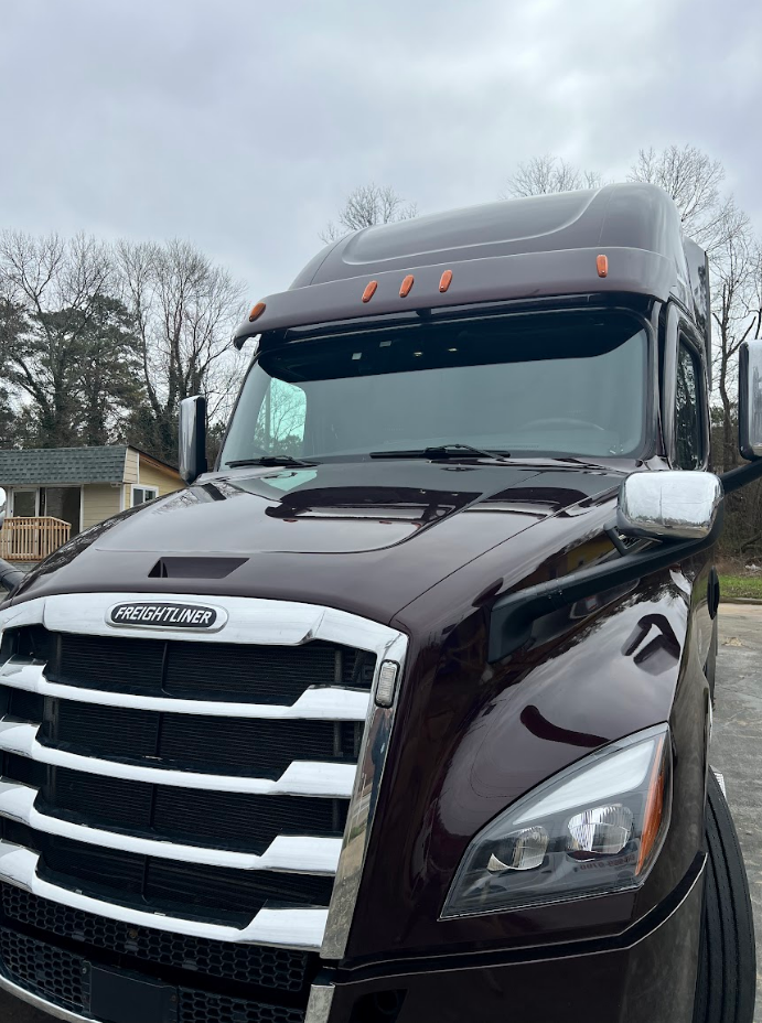 Mobile Semi-Truck Windshield Replacement Service in Gainesville, GA