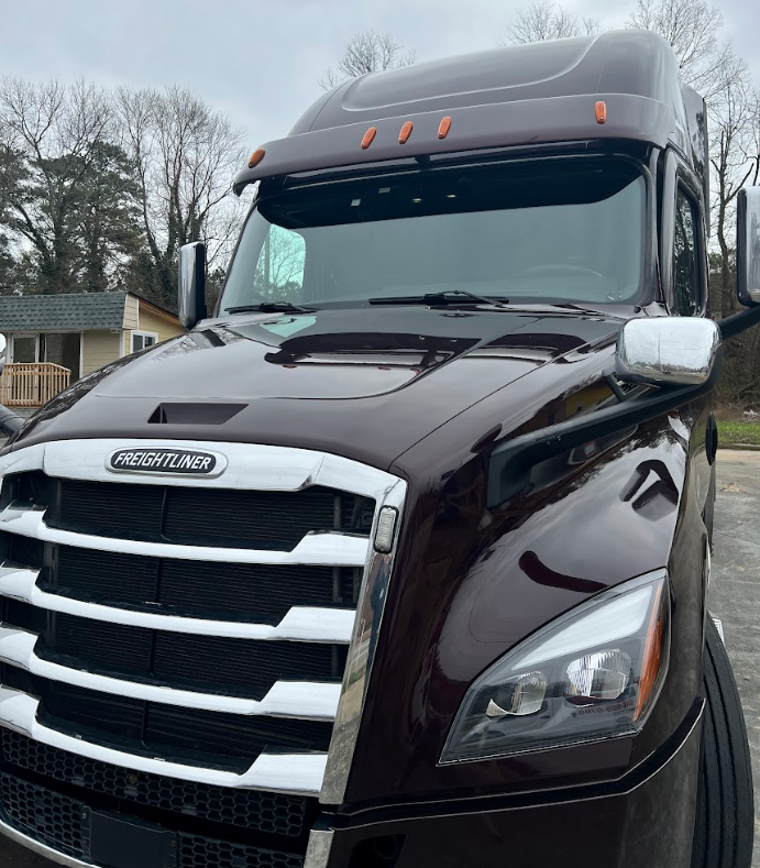 Semi-truck glass replacement near Gainesville, GA