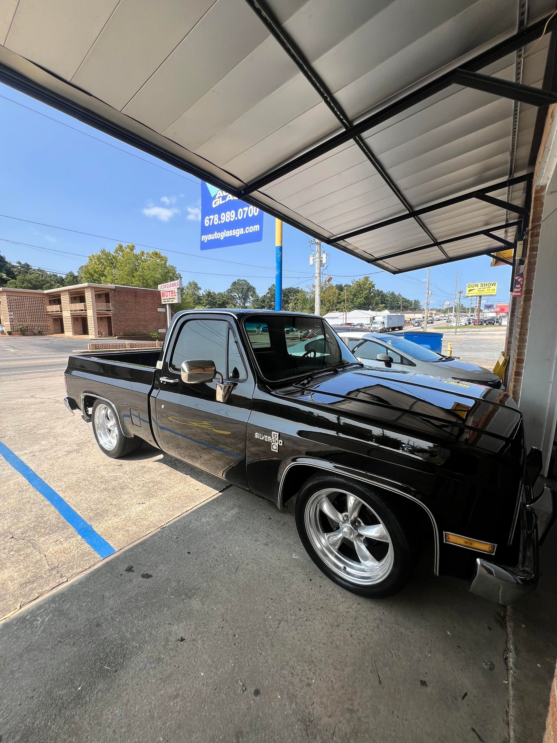 Vintage Pick-Up Truck Windshield Replacement in Gainesville, GA