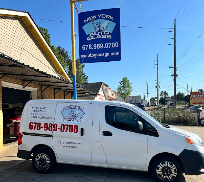 Mobile auto glass services in Braselton, Georgia.