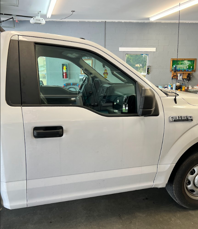 Car back window replacement in Gainesville, GA