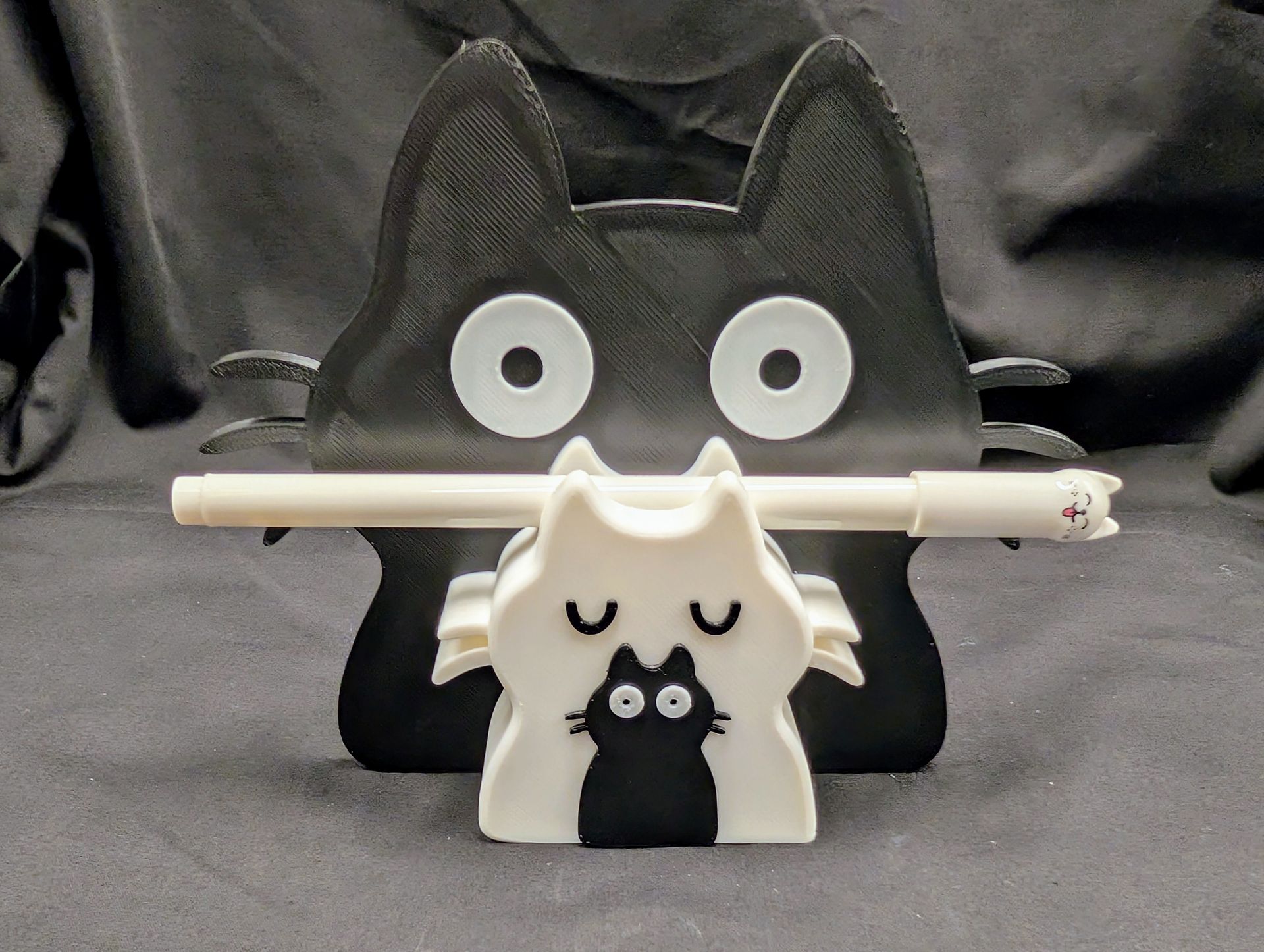Cat Family Glasses or Pen Holder