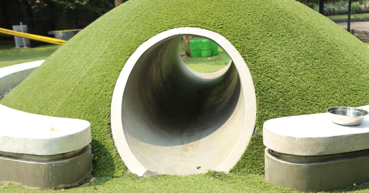 outdoor play space at a restaurant for families