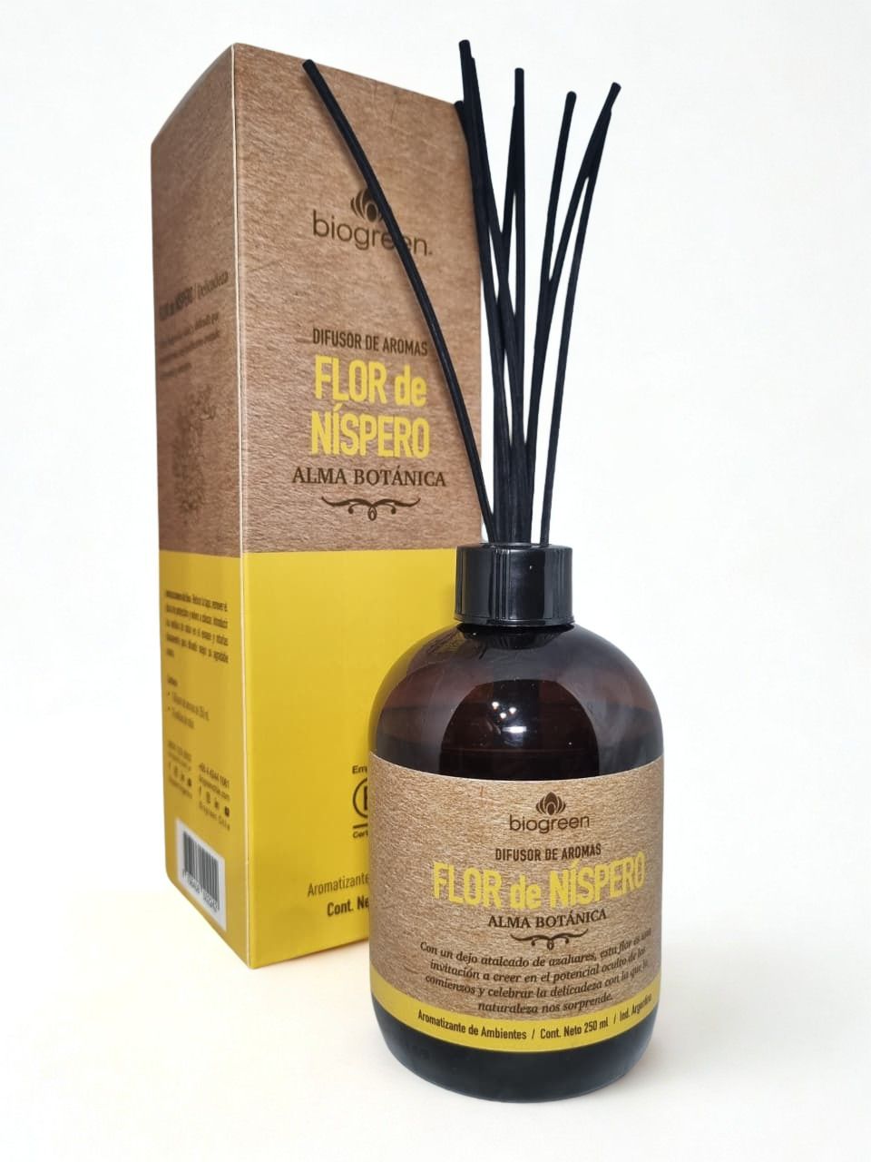 Botella y caja de difusor de varillas marrones