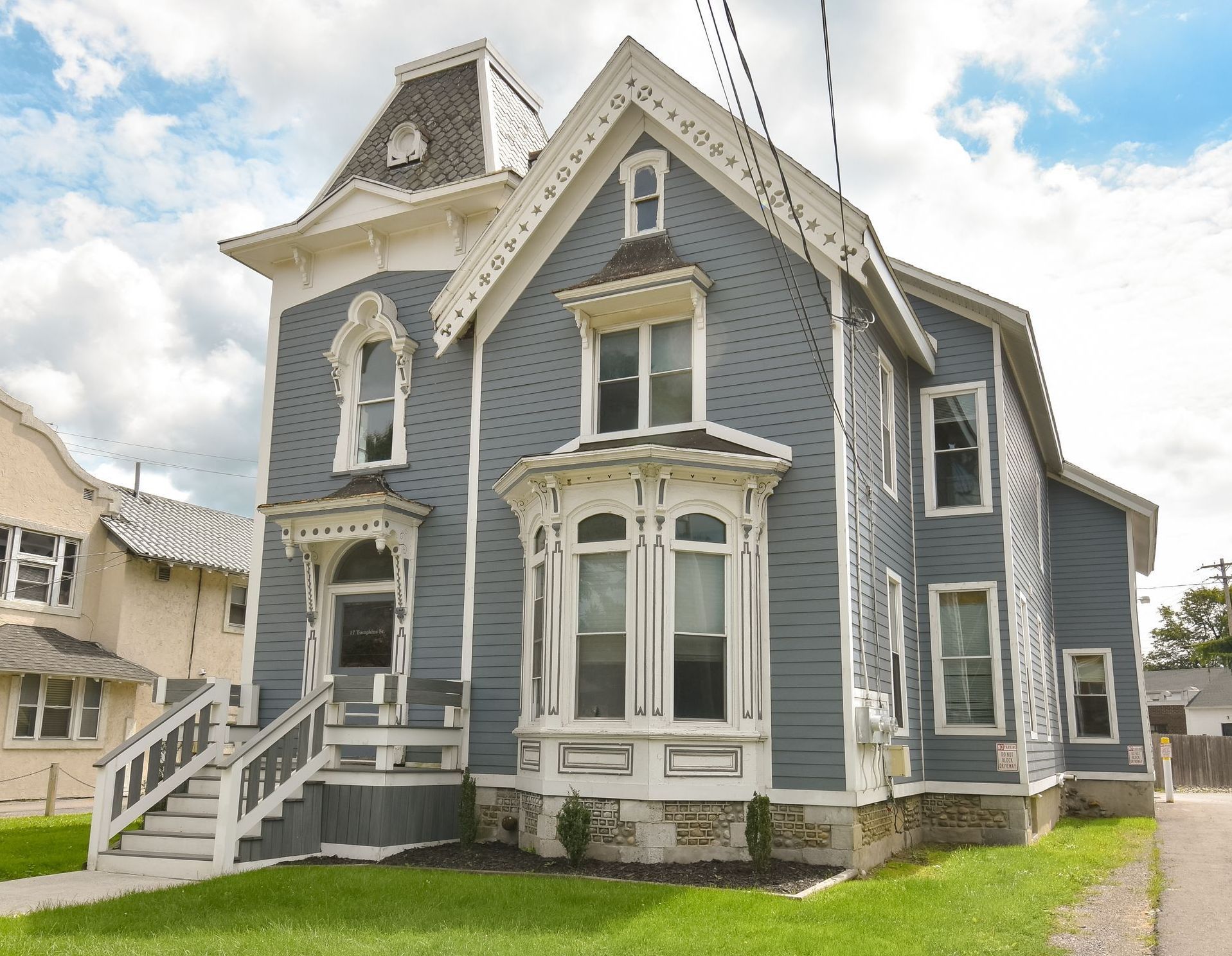 17 tompkins outside view