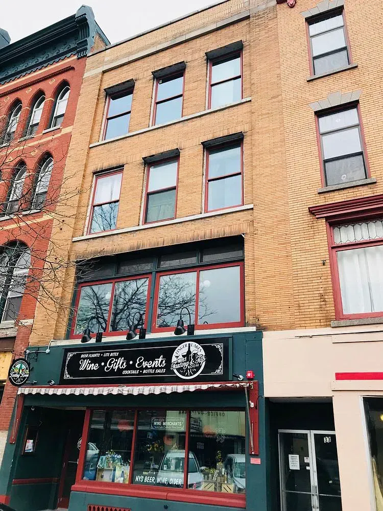 31 main street outside view