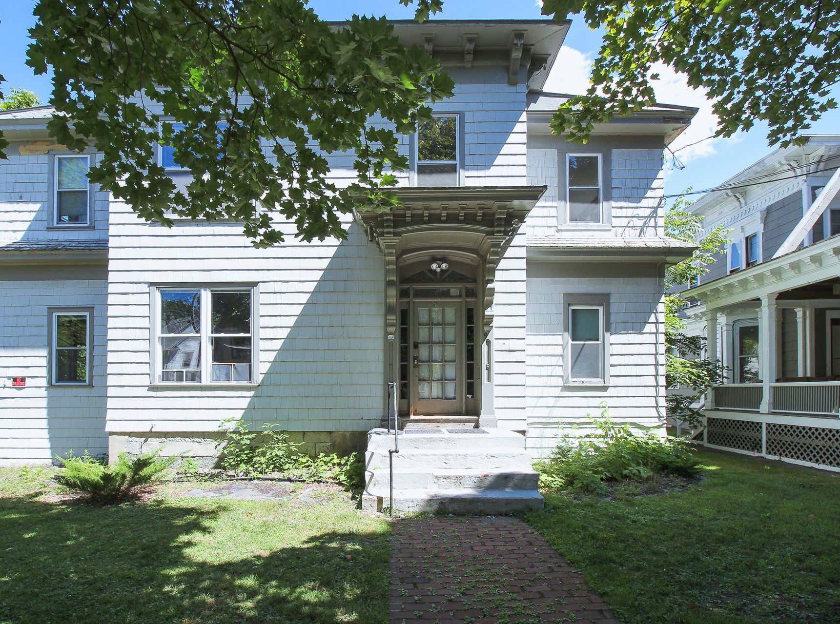 9 Reynolds outside view